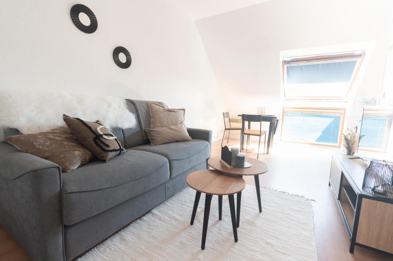 Bienvenue Chez Vous Tres Calme Et En Plein Centre Apartment Mantes-la-Jolie Exterior photo