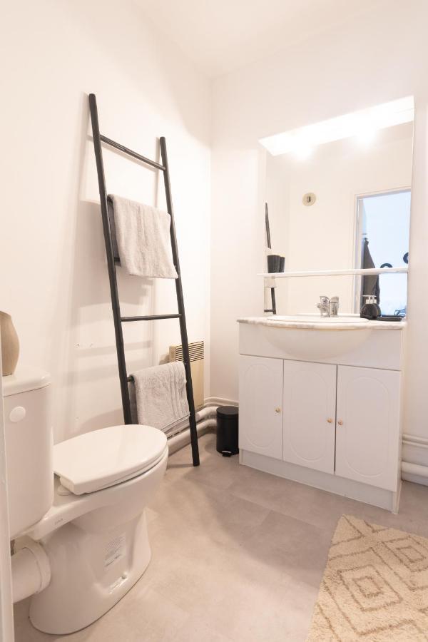 Bienvenue Chez Vous Tres Calme Et En Plein Centre Apartment Mantes-la-Jolie Exterior photo